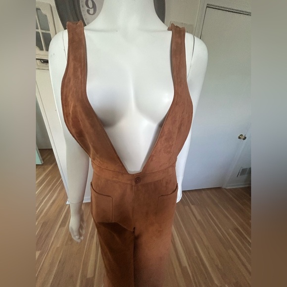 🟣Brown Suede Jumpsuit - Picture 4 of 11